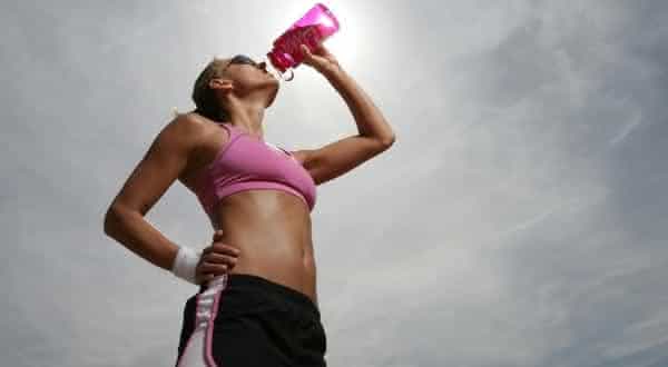 magra entre as razoes para beber mais agua