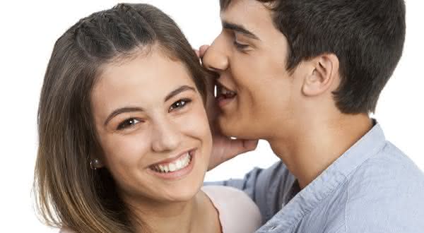 voz de homens entre os fatos bizarros sobre adulterio
